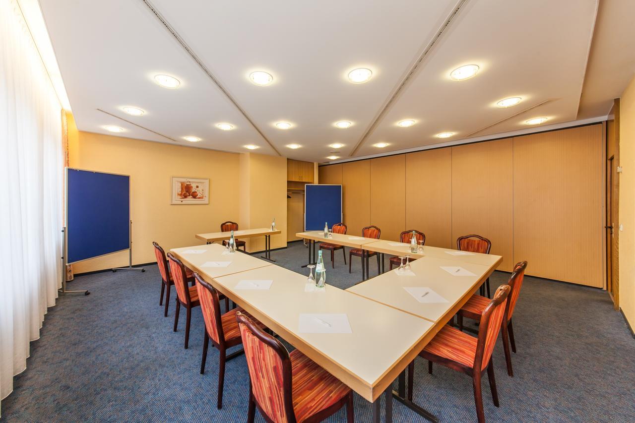 Hotel Strohgaeu Korntal Munchingen Bagian luar foto