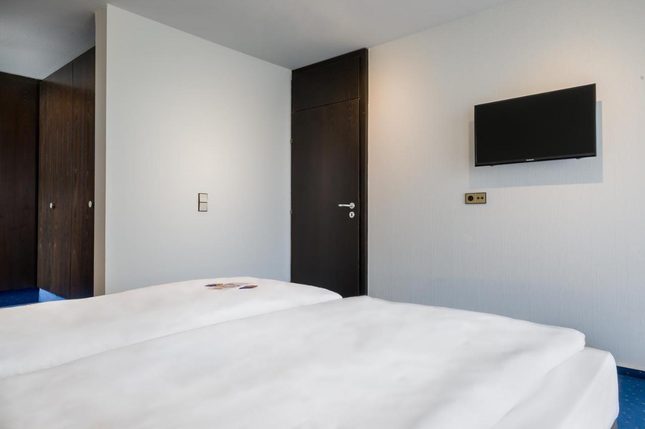 Hotel Strohgaeu Korntal Munchingen Bagian luar foto