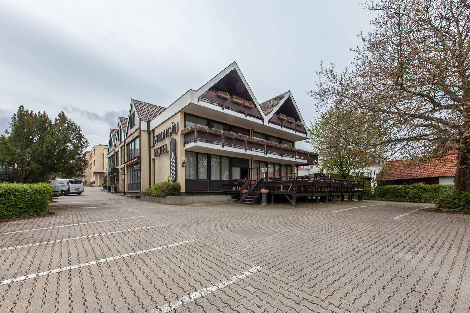 Hotel Strohgaeu Korntal Munchingen Bagian luar foto