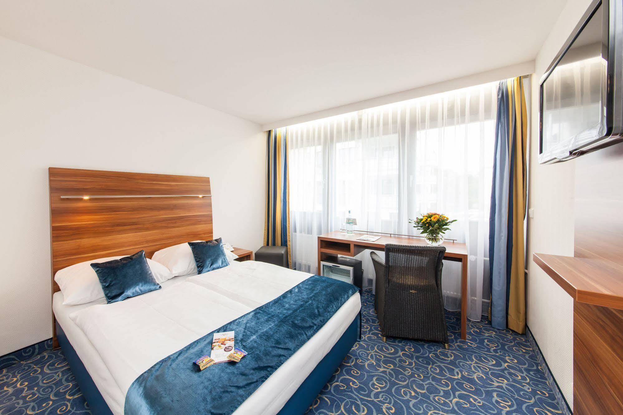 Hotel Strohgaeu Korntal Munchingen Bagian luar foto