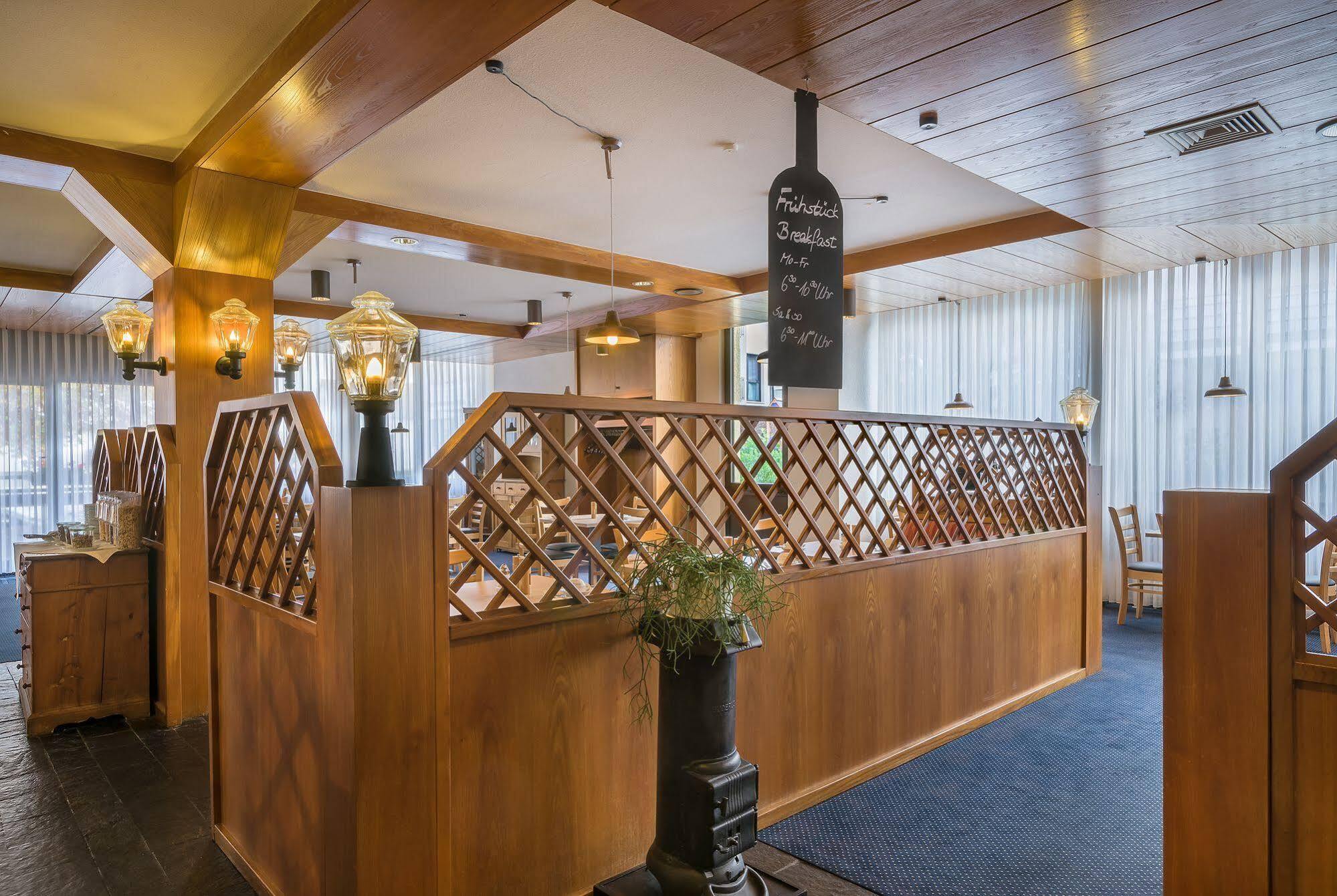 Hotel Strohgaeu Korntal Munchingen Bagian luar foto