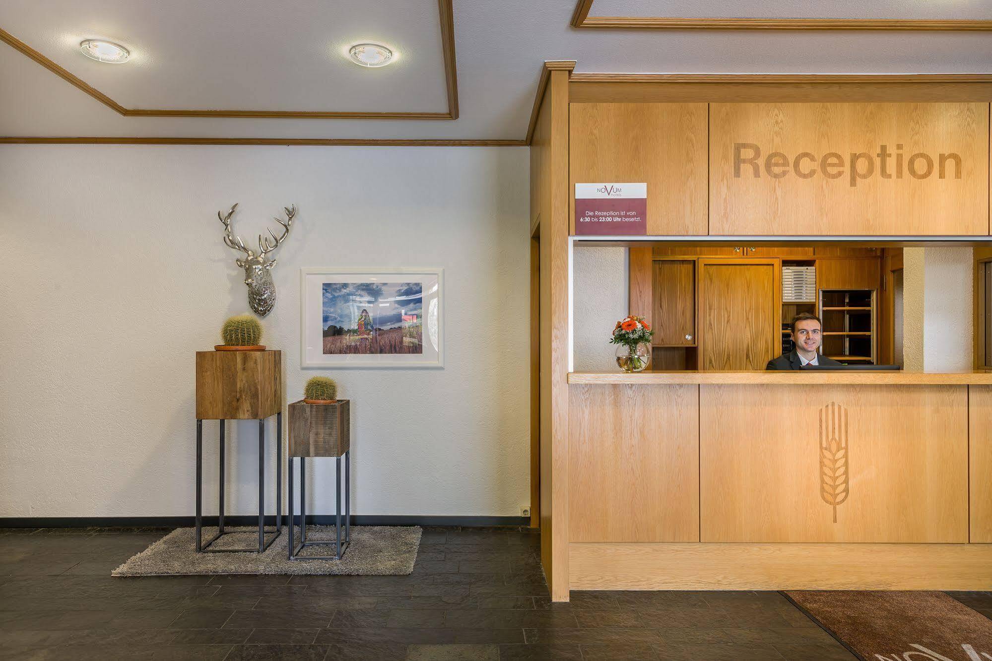 Hotel Strohgaeu Korntal Munchingen Bagian luar foto